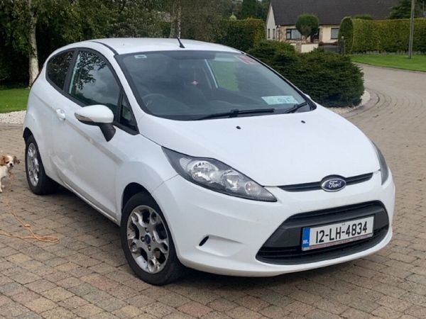 Ford Fiesta Hatchback, Petrol, 2012, White