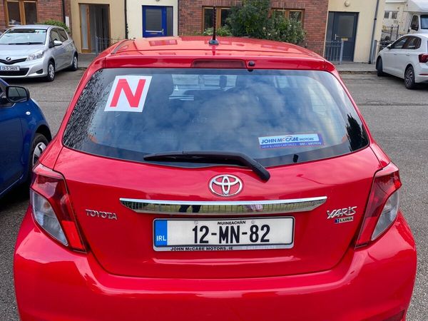 Toyota Yaris Hatchback, Petrol, 2012, Red