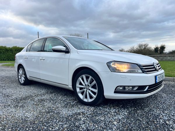 Volkswagen Passat Saloon, Diesel, 2013, White