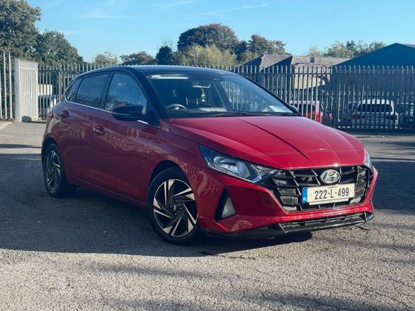 Hyundai i20 Hatchback, Petrol, 2022, Red