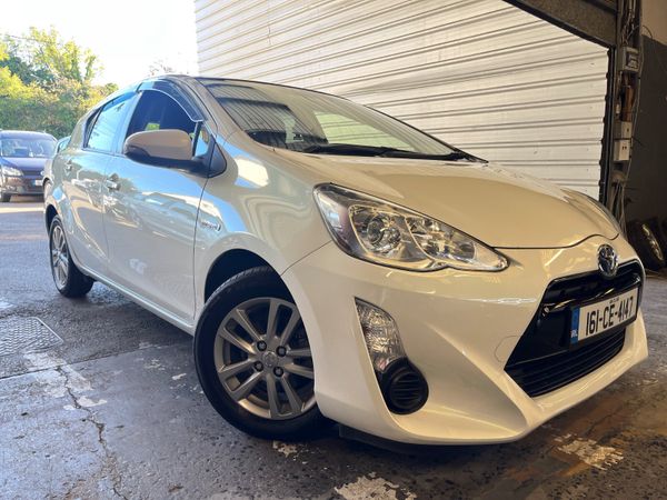 Toyota Aqua Hatchback, Petrol Hybrid, 2016, White