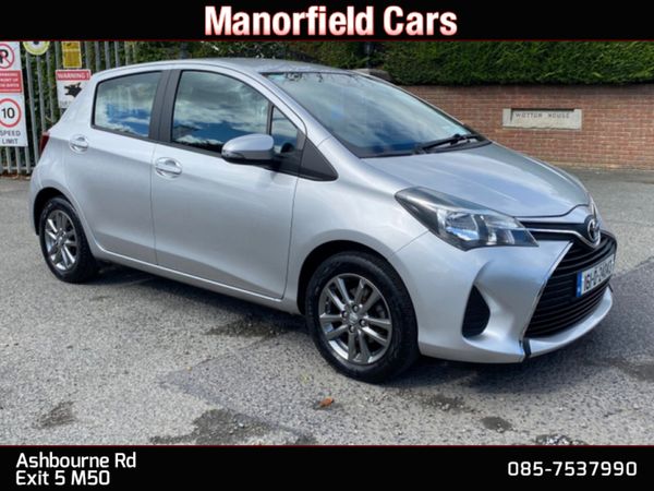 Toyota Yaris Hatchback, Petrol, 2016, Silver