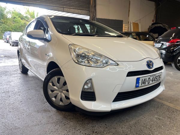 Toyota Aqua Hatchback, Petrol Hybrid, 2014, White
