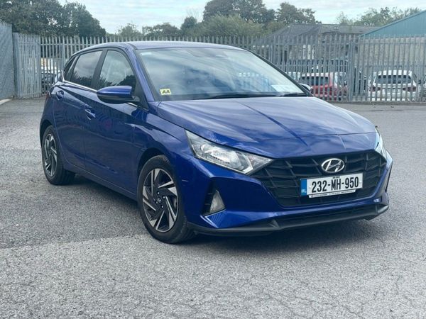 Hyundai i20 Hatchback, Petrol, 2023, Blue