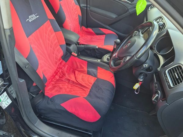 Volkswagen Golf Hatchback, Diesel, 2012, Black