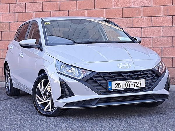 Hyundai i20 Hatchback, Petrol, 2025, Grey