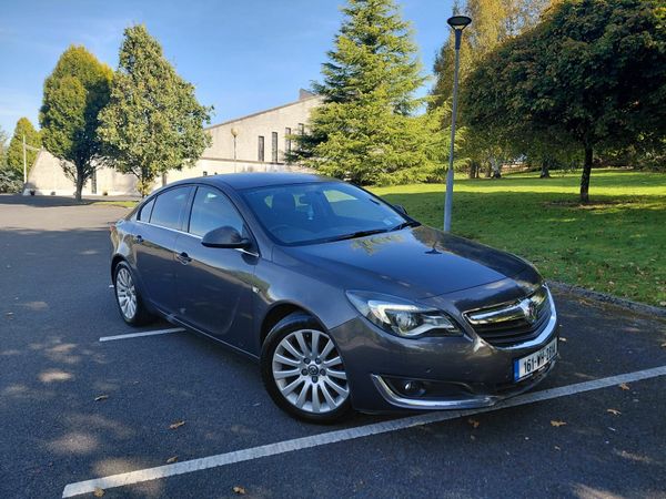 Vauxhall Insignia Hatchback, Diesel, 2016, Grey