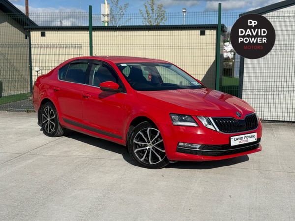 Skoda Octavia Saloon, Diesel, 2019, Red