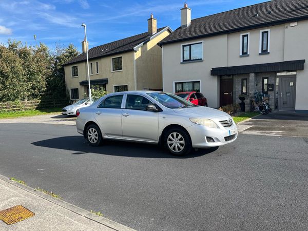 Toyota Corolla Saloon, Petrol, 2007, Silver