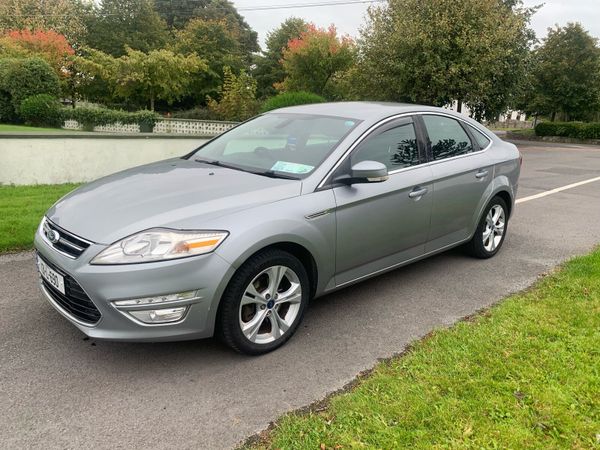 Ford Mondeo Hatchback, Diesel, 2013, Silver