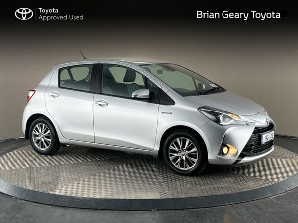 Toyota Yaris Hatchback, Petrol Hybrid, 2019, Grey