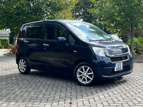 Toyota Yaris MPV, Petrol, 2014, Blue