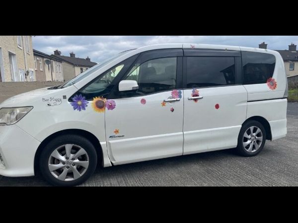 Nissan Serena MPV, Petrol Hybrid, 2013, White