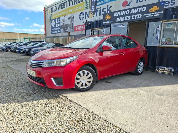 Toyota Corolla Saloon, Diesel, 2014, Red