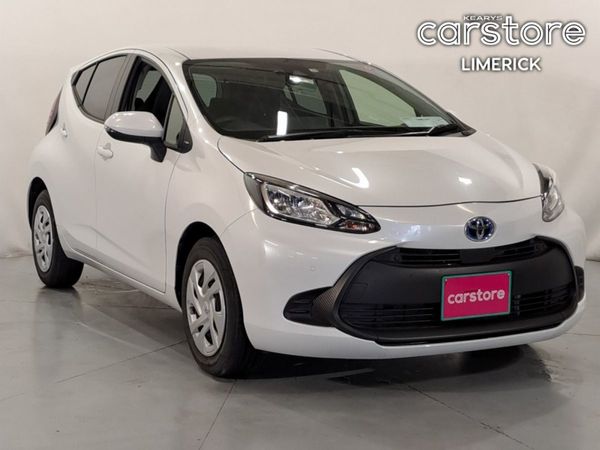 Toyota Aqua Hatchback, Petrol Hybrid, 2022, White