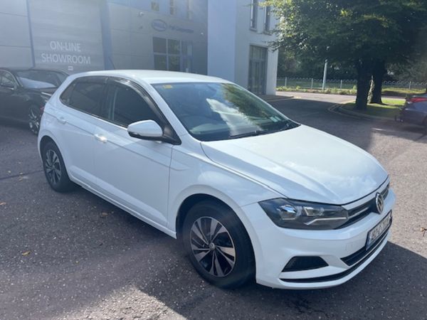 Volkswagen Polo Hatchback, Petrol, 2018, White