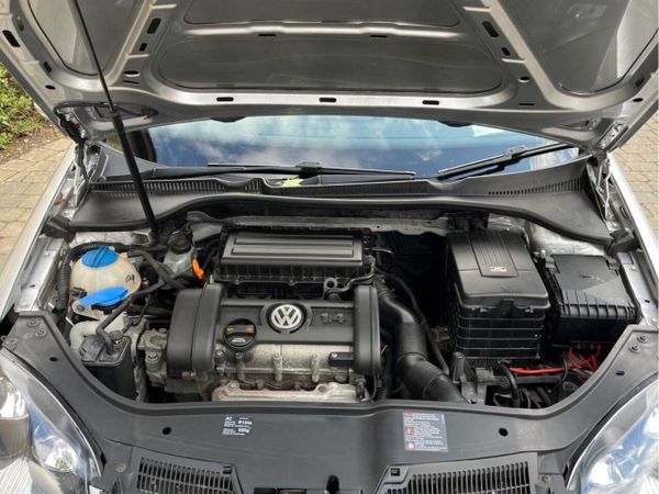 Volkswagen Golf Hatchback, Petrol, 2008, Silver