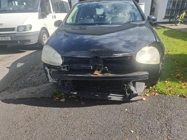 Volkswagen Golf Hatchback, Petrol, 2005, Black
