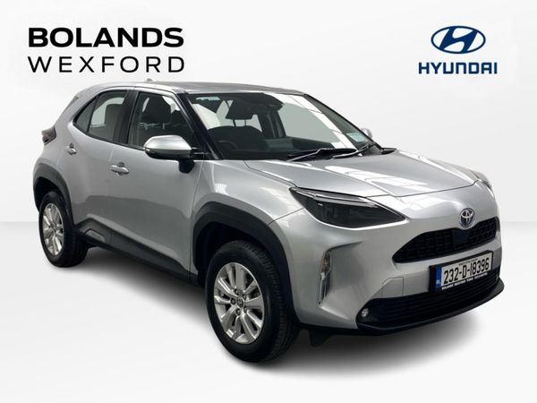 Toyota Yaris Cross Hatchback, Petrol Hybrid, 2023, Grey