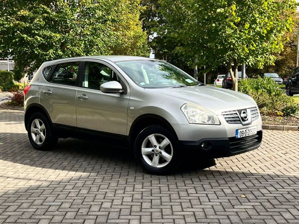 Nissan Qashqai Hatchback, Petrol, 2009, Silver