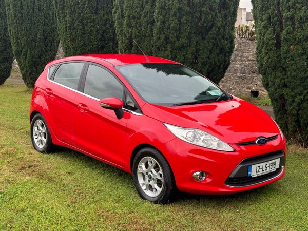 Ford Fiesta Hatchback, Diesel, 2012, Red