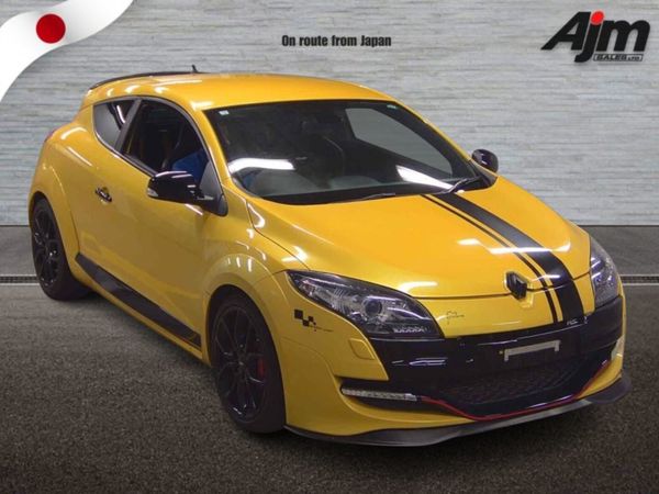 Renault Megane Hatchback, Petrol, 2013, Yellow