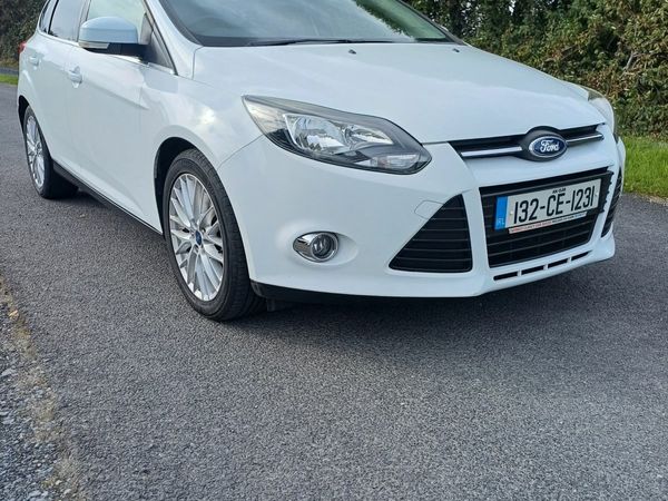 Ford Focus Hatchback, Petrol, 2013, White
