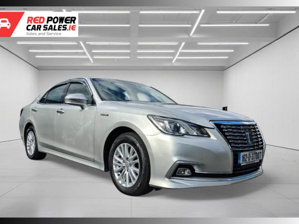 Toyota Crown Saloon, Petrol Hybrid, 2016, Silver