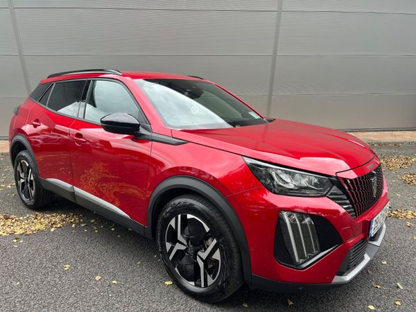 Peugeot 2008 MPV, Petrol, 2025, Red