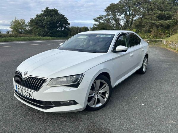 Skoda Superb Hatchback, Diesel, 2016, White