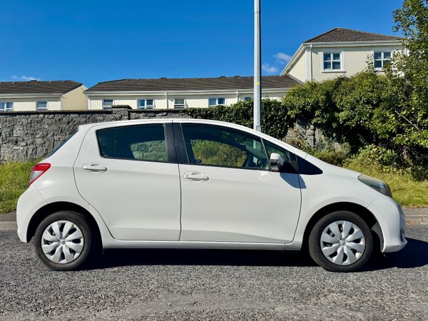 Toyota Vitz Hatchback, Petrol, 2013, White