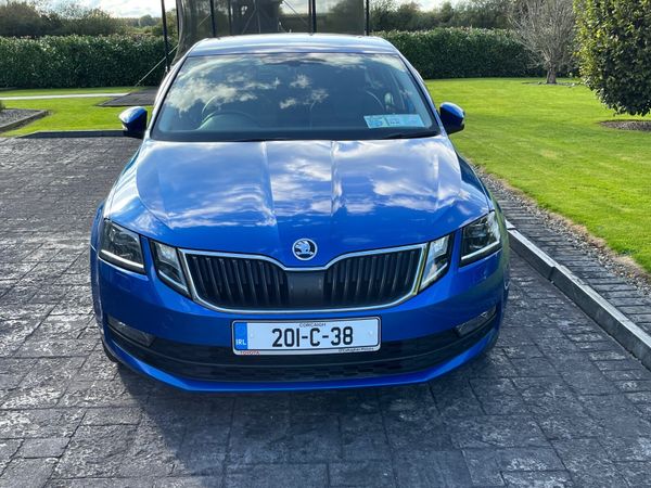 Skoda Octavia Saloon, Diesel, 2020, Blue