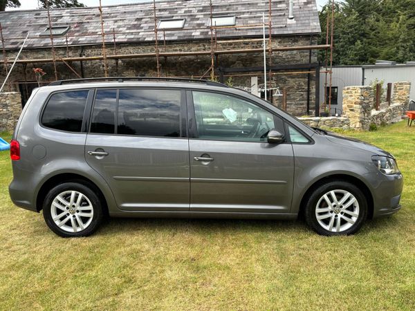 Volkswagen Touran MPV, Diesel, 2012, Grey
