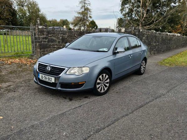 Volkswagen Passat Saloon, Diesel, 2010, Grey