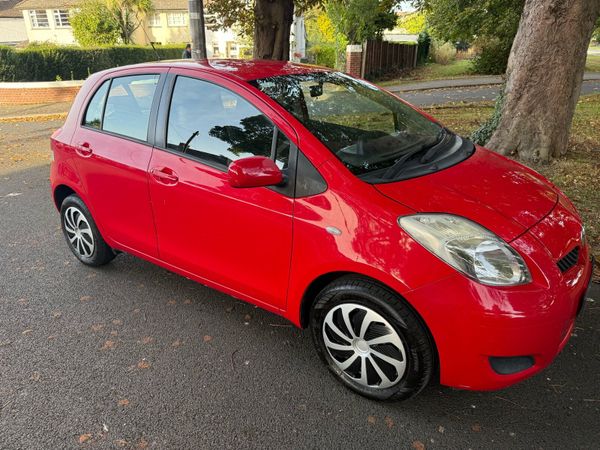 Toyota Yaris Hatchback, Petrol, 2010, Red