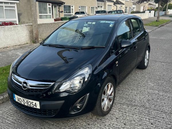 Opel Corsa Hatchback, Petrol, 2014, Black