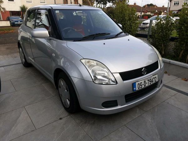Suzuki Swift Hatchback, Petrol, 2005, Silver
