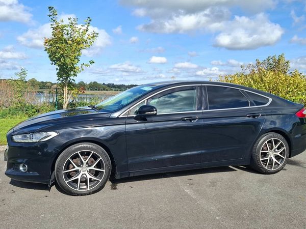 Ford Mondeo Hatchback, Diesel, 2015, Black