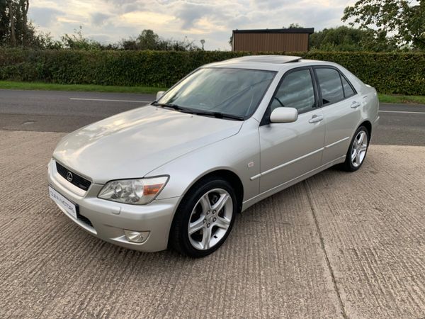Lexus IS Saloon, Petrol, 2002, Silver
