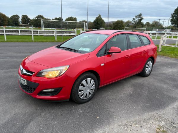Vauxhall Astra Estate, Diesel, 2013, Red