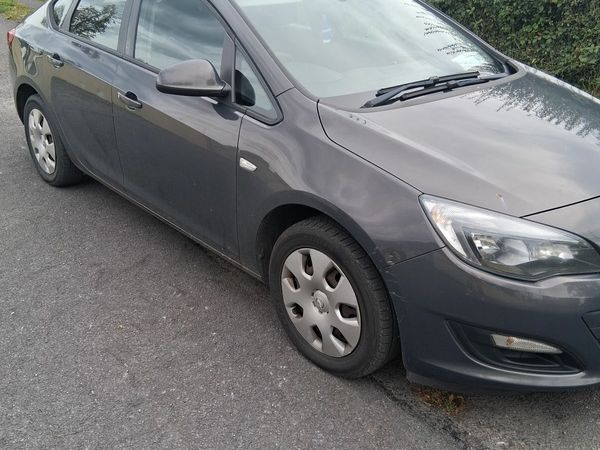 Opel Astra Saloon, Diesel, 2013, Grey