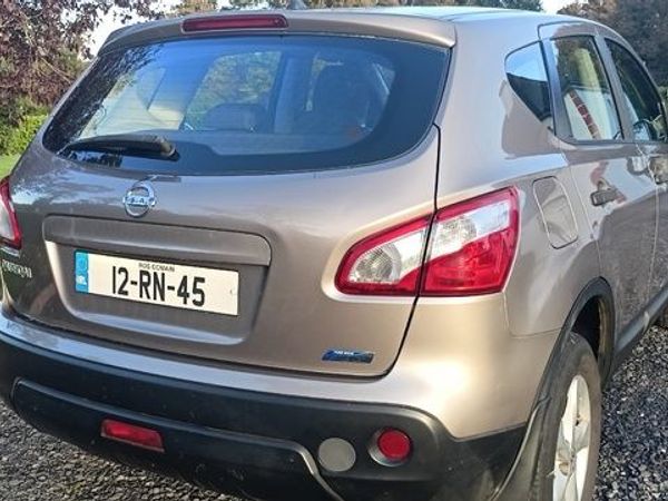 Nissan Qashqai Hatchback, Diesel, 2012, Brown