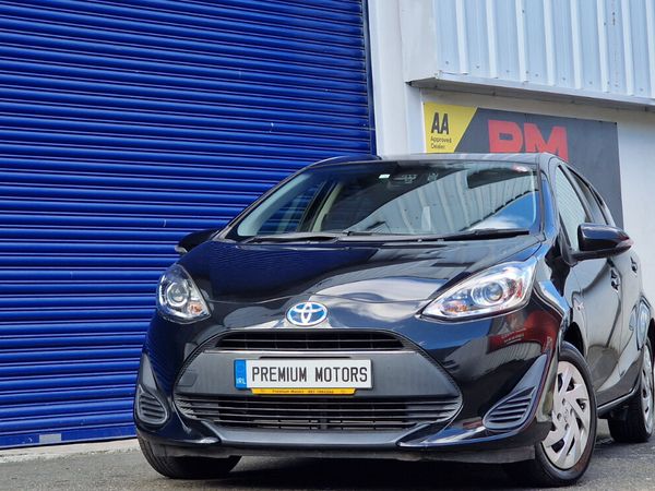 Toyota Aqua Hatchback, Petrol Hybrid, 2017, Black