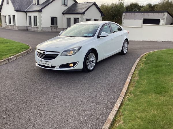 Opel Insignia Hatchback, Diesel, 2017, White