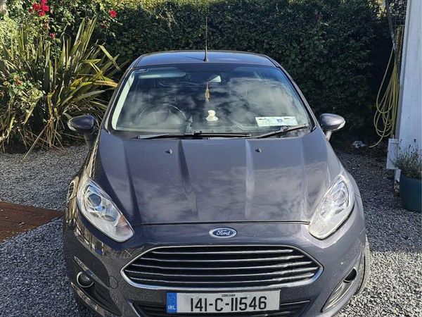 Ford Fiesta Hatchback, Petrol, 2014, Grey