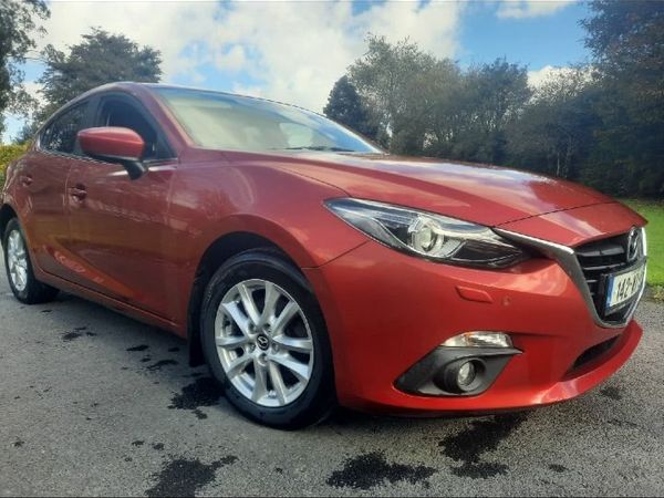 Mazda Mazda3 Hatchback, Diesel, 2014, Red