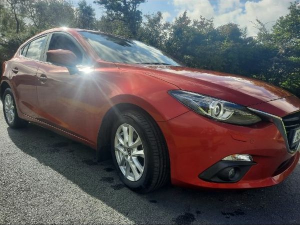 Mazda Mazda3 Hatchback, Diesel, 2014, Red