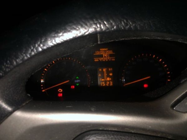 Toyota Avensis Saloon, Petrol, 2011, Grey