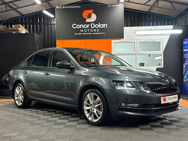 Skoda Octavia Hatchback, Diesel, 2019, Grey