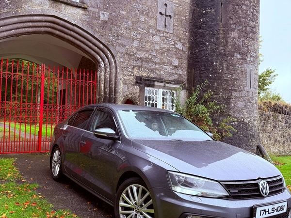 Volkswagen Jetta Saloon, Diesel, 2017, Grey